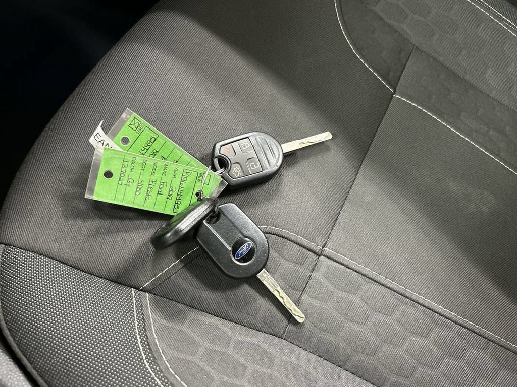 Used 2019 Ford Fiesta SE w/ Equipment Group 201A FWD image 12