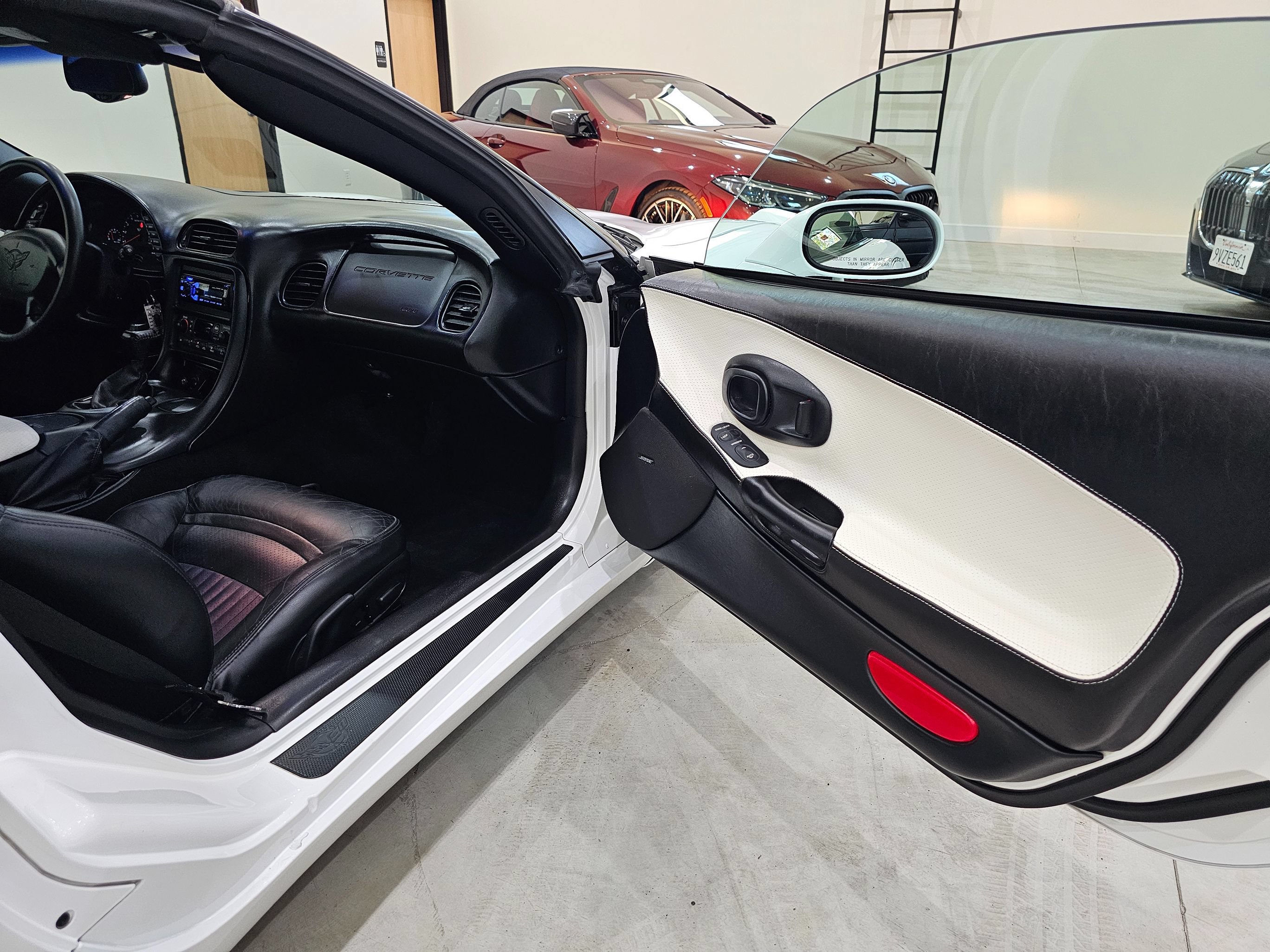 Used 2004 Chevrolet Corvette Convertible w/ Preferred Equipment Group RWD image 30