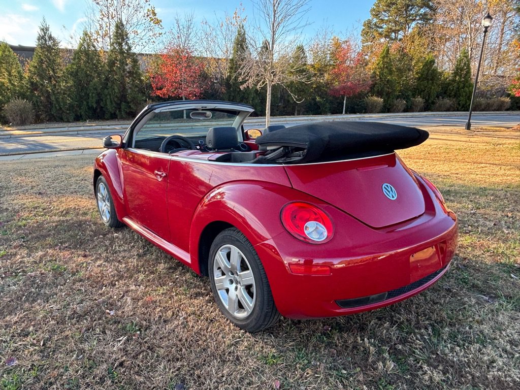 Used 2007 Volkswagen Beetle Convertible w/ Package 1 FWD image 10