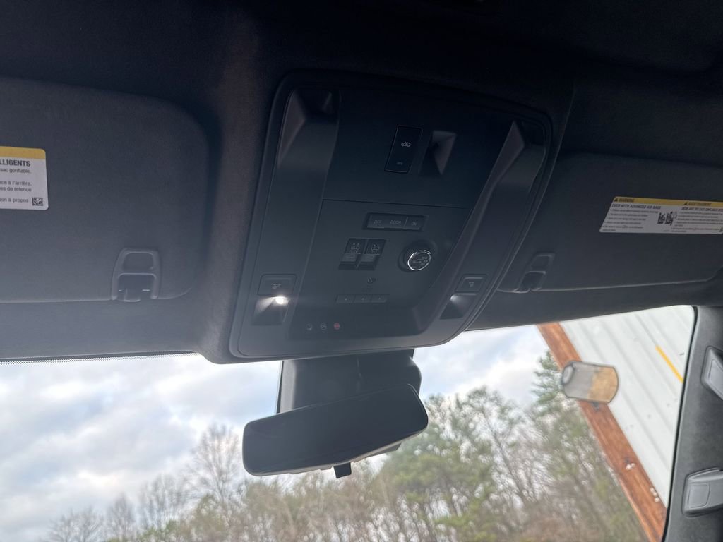 Used 2020 Cadillac Escalade Platinum image 19