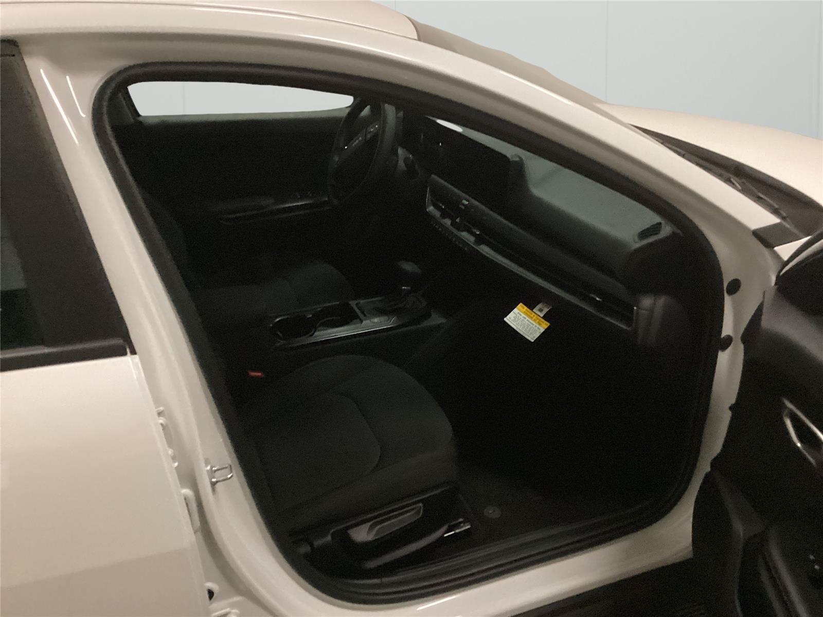 New 2026 Kia K4 FWD image 13
