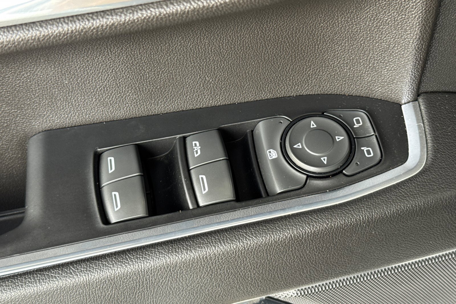 Used 2022 GMC Sierra 1500 Elevation image 11