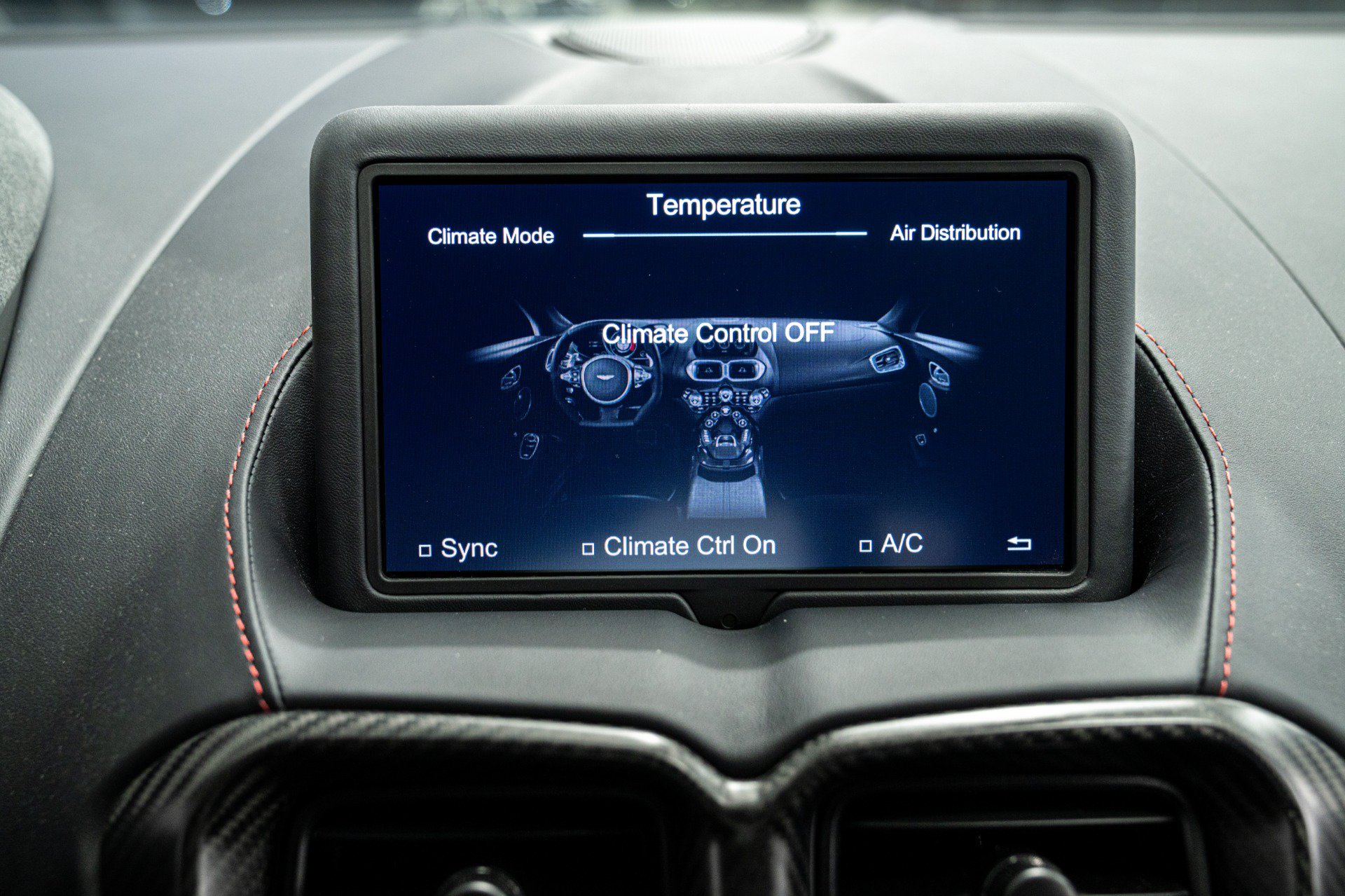 Used 2023 Aston Martin V8 Vantage Coupe RWD image 27