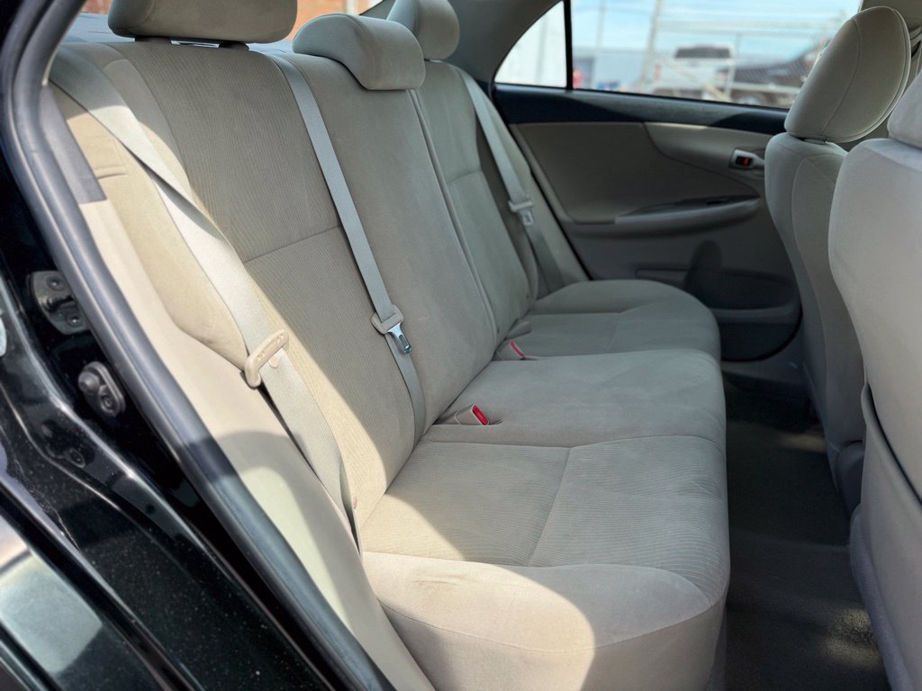 Used 2012 Toyota Corolla LE FWD image 21