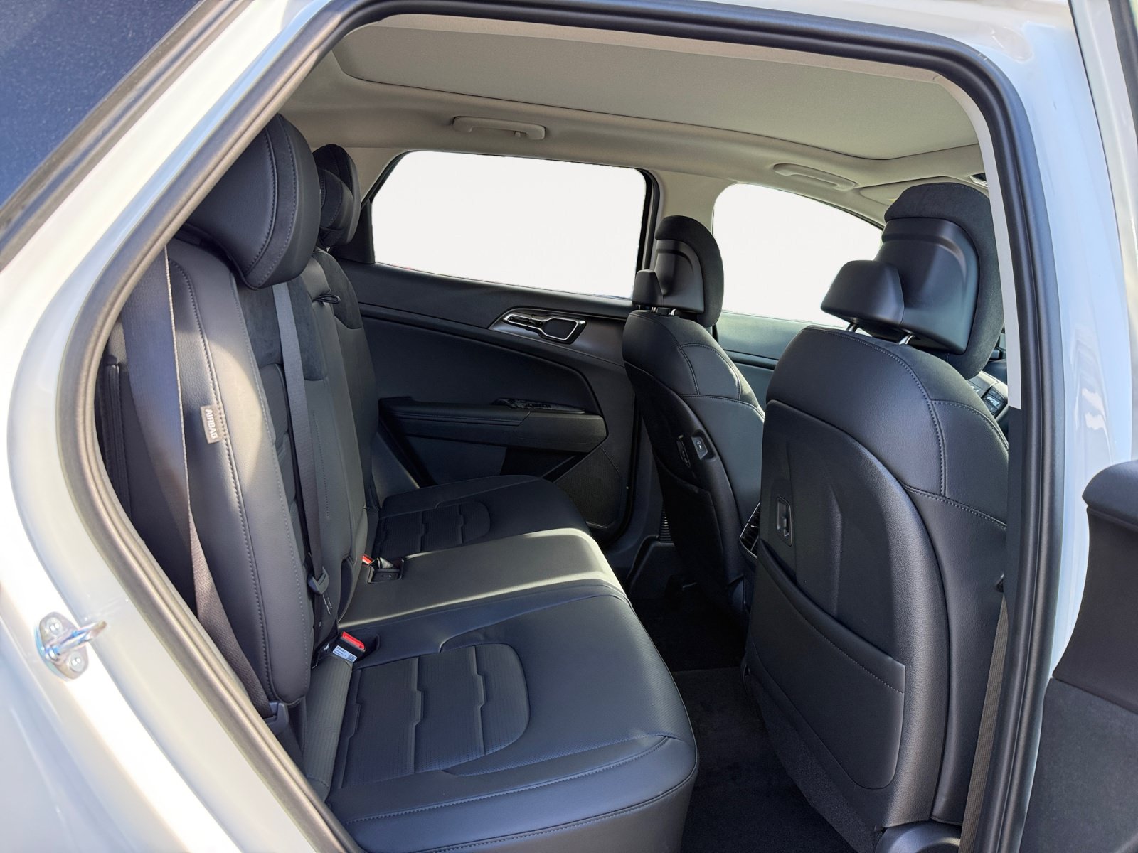 New 2027 Kia Sportage SX Prestige AWD/4WD image 18