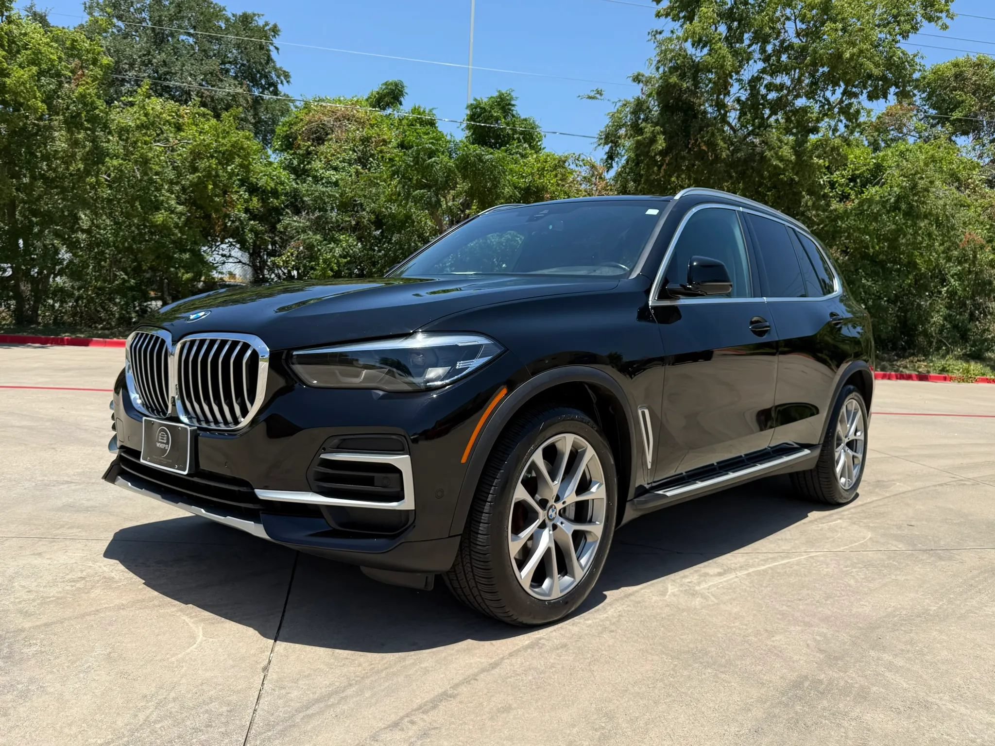 Used 2023 BMW X5 xDrive40i AWD/4WD image 2