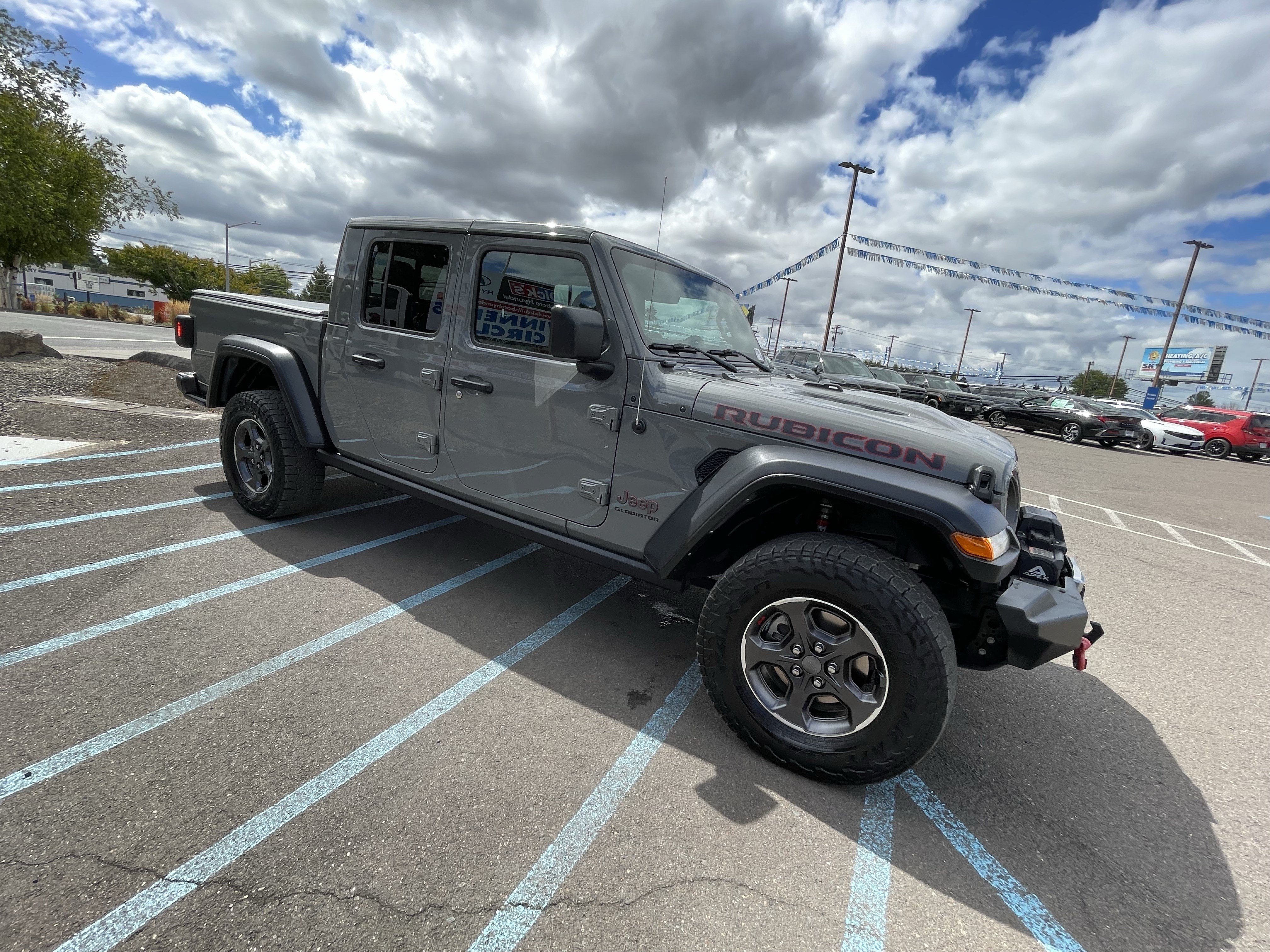 Used 2022 Jeep Gladiator Rubicon w/ Trailer Tow Package AWD/4WD image 7