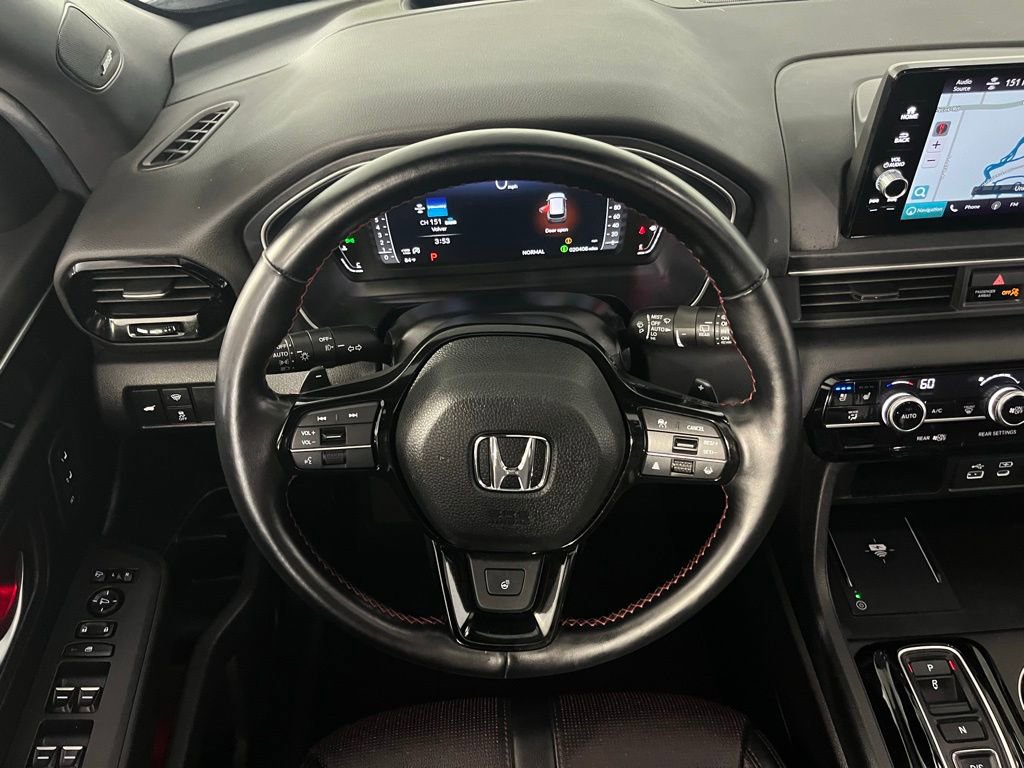 Used 2025 Honda Pilot Black Edition image 38