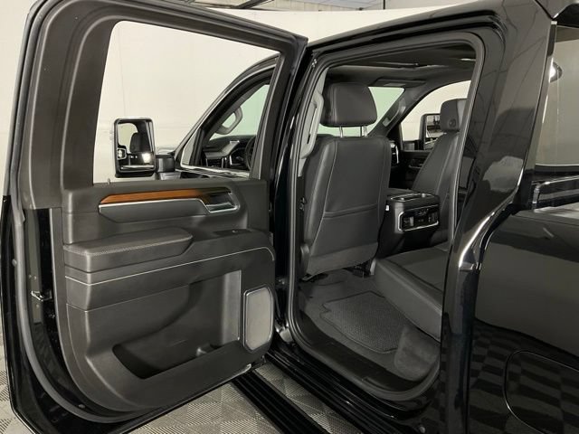 Used 2025 GMC Sierra 2500 Denali w/ Denali Reserve Package AWD/4WD image 36