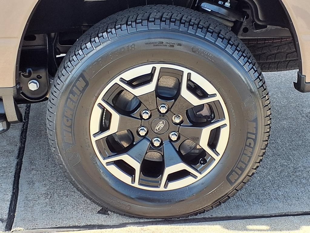 Used 2023 Ford F150 Lightning XLT AWD/4WD image 31