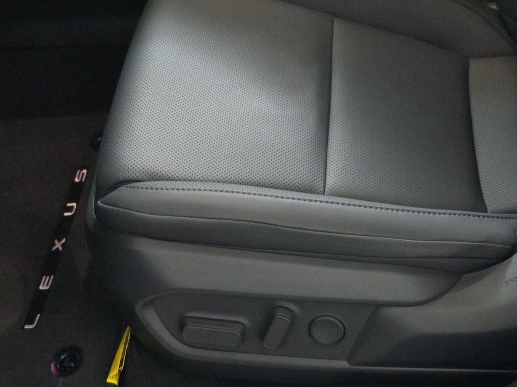 New 2026 Lexus ES 500e w/ Convenience Package AWD/4WD image 27