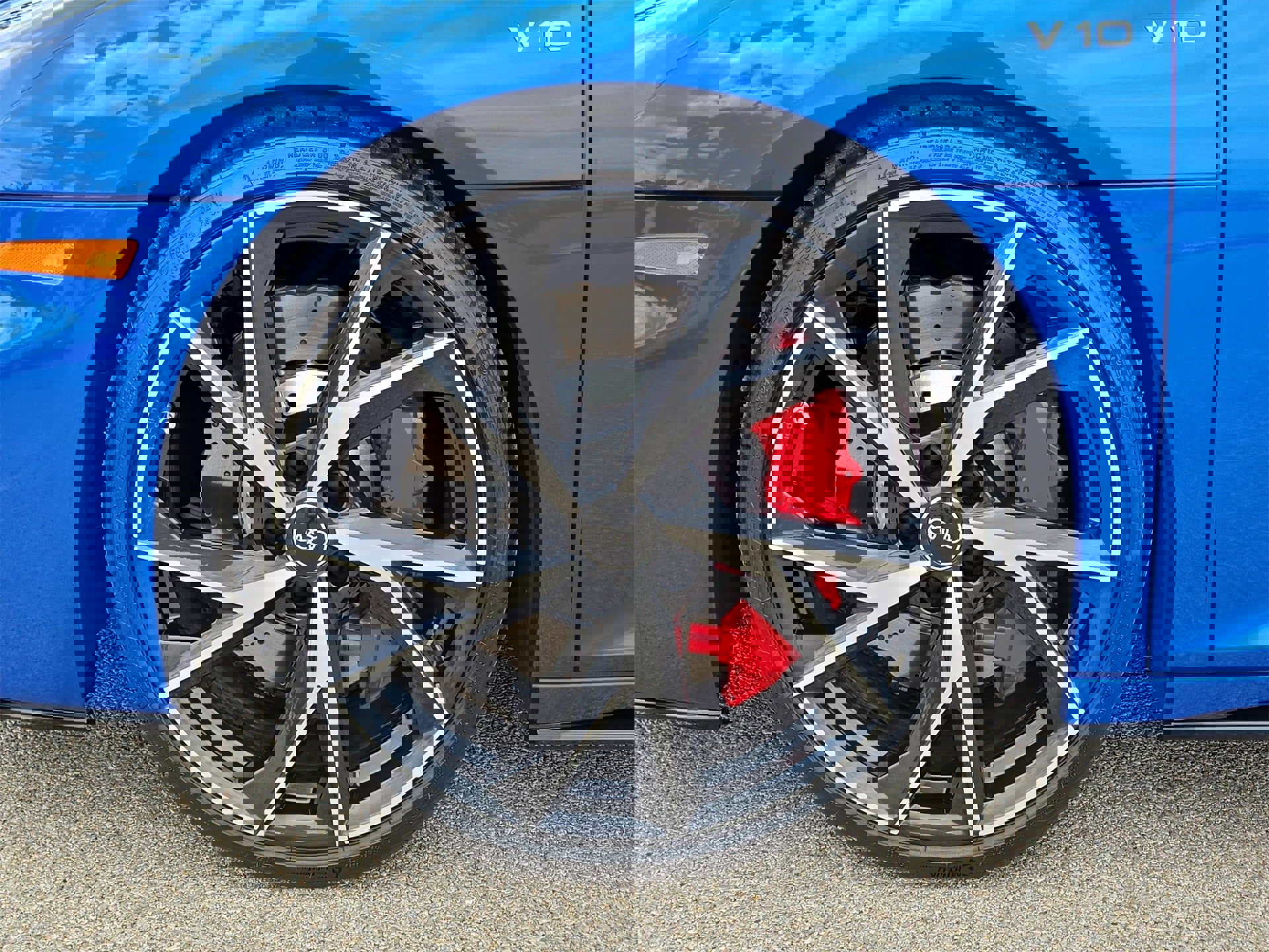 Certified 2023 Audi R8 V10 performance w/ Premium Package image 11