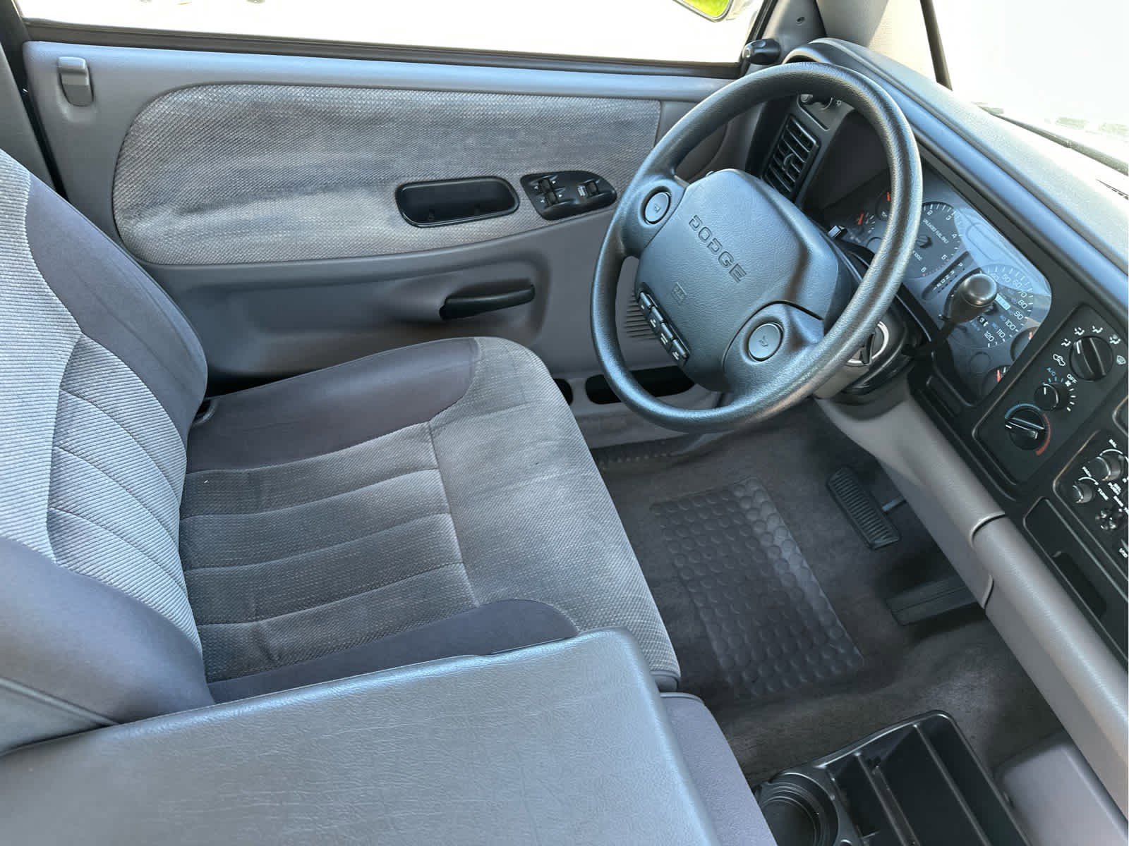 Used 1995 Dodge Ram 1500 Truck 2WD Club Cab image 9