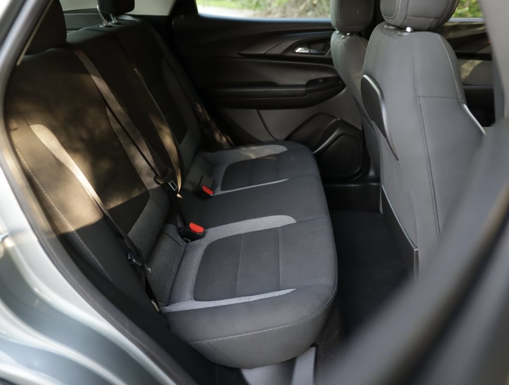 Used 2023 Chevrolet TrailBlazer LS FWD image 24