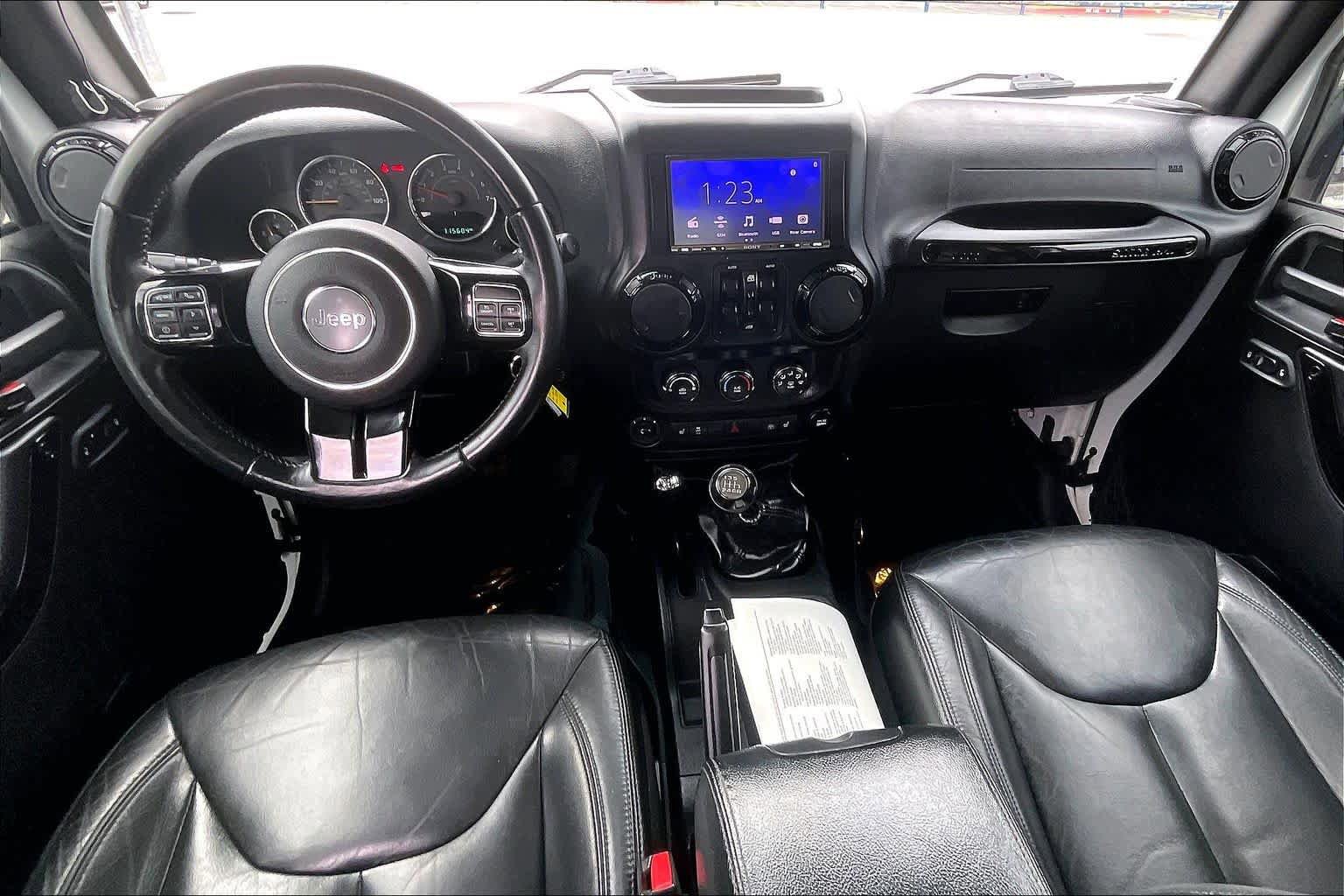 Used 2015 Jeep Wrangler Unlimited Sahara AWD/4WD image 14