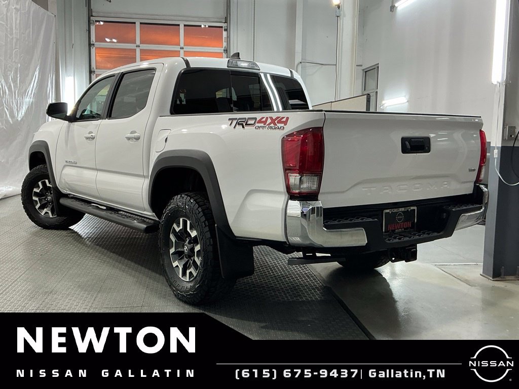 Used 2017 Toyota Tacoma TRD Off-Road w/ Tow Package (A/T) AWD/4WD image 26