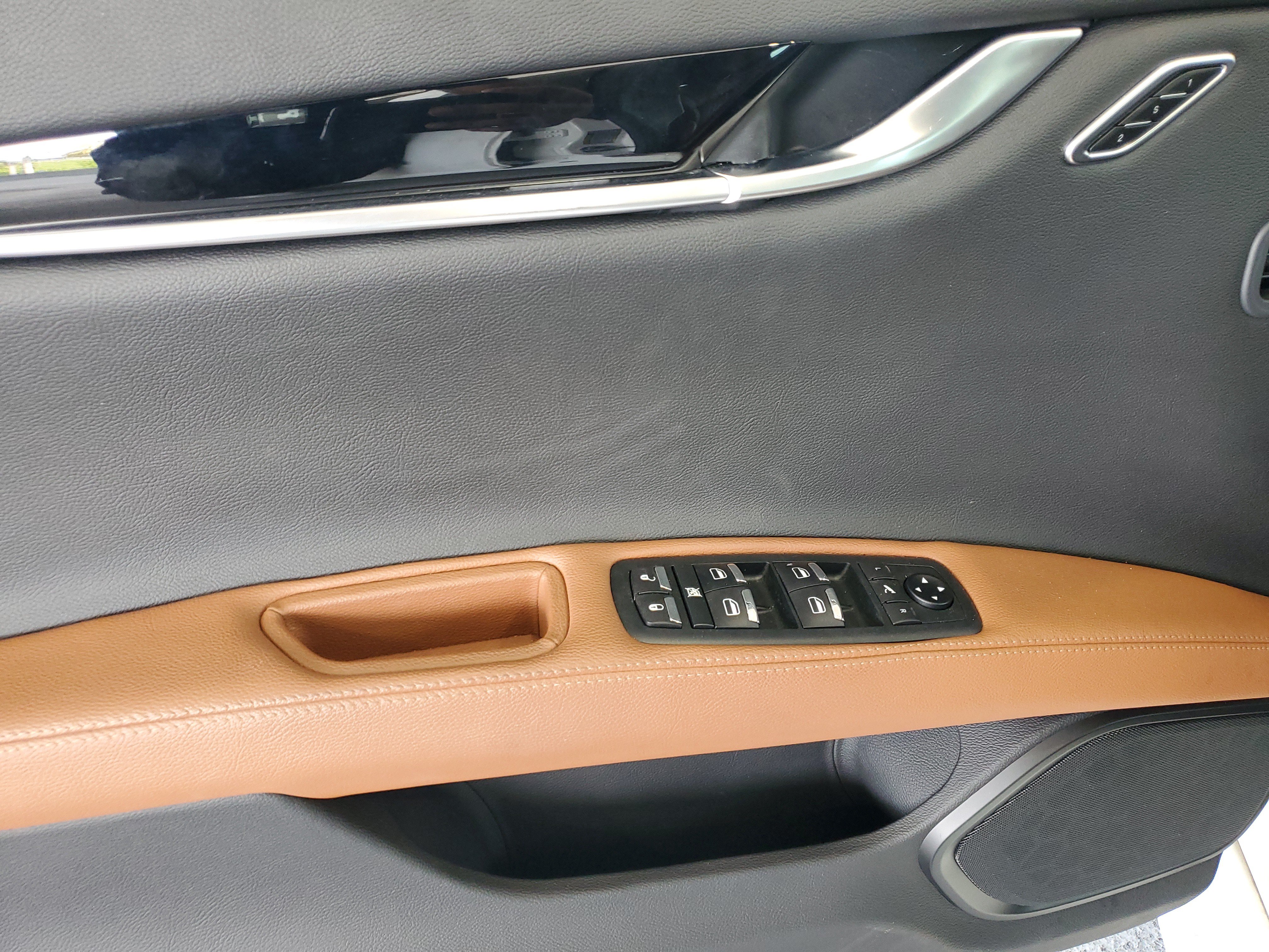 Used 2022 Maserati Ghibli Modena RWD image 15