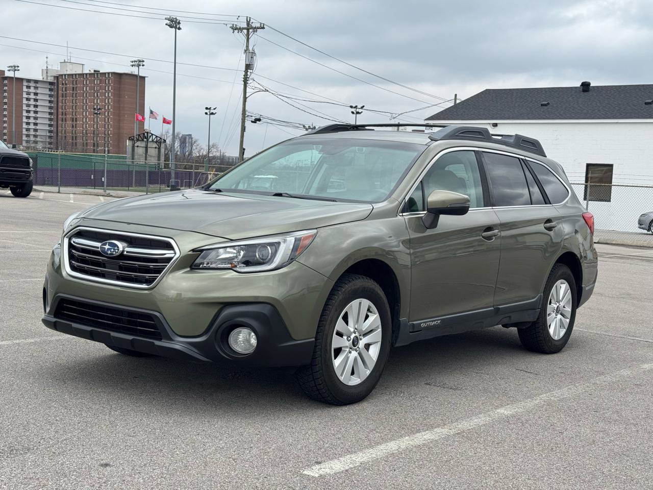 Used 2018 Subaru Outback 2.5i Premium image 4