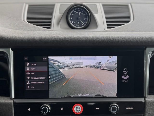 Certified 2023 Porsche Macan image 28