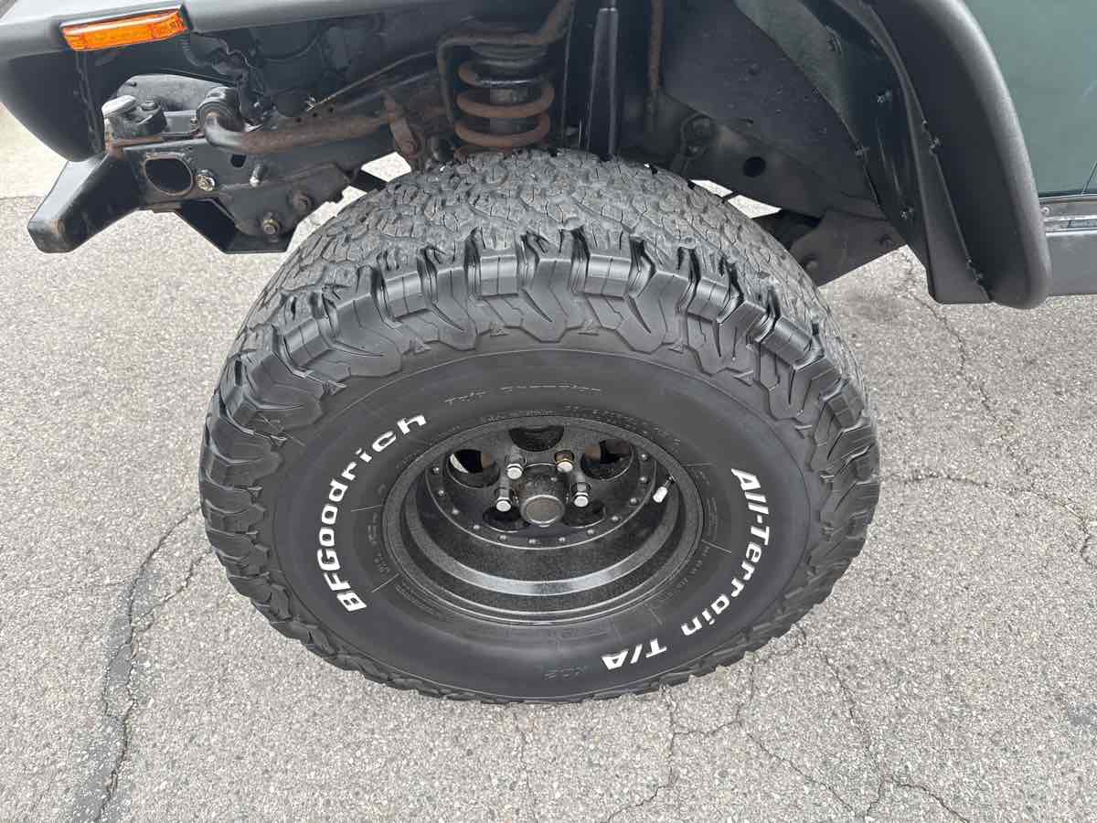 Used 1999 Jeep Wrangler Sahara image 9