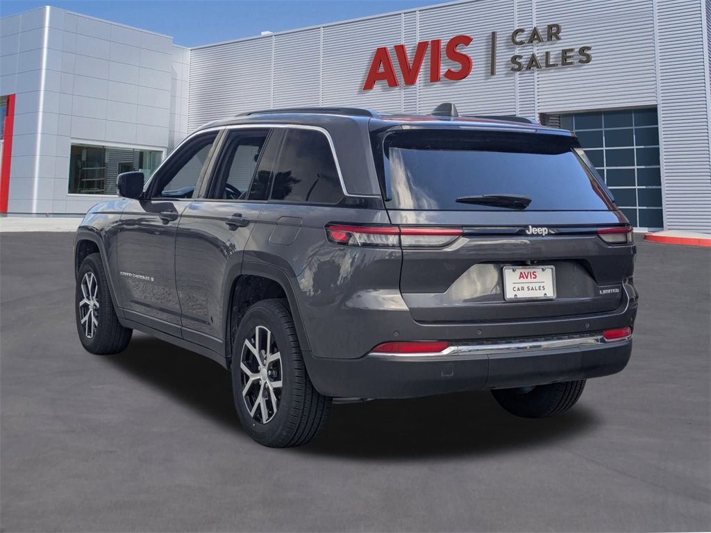 Used 2024 Jeep Grand Cherokee Limited image 9