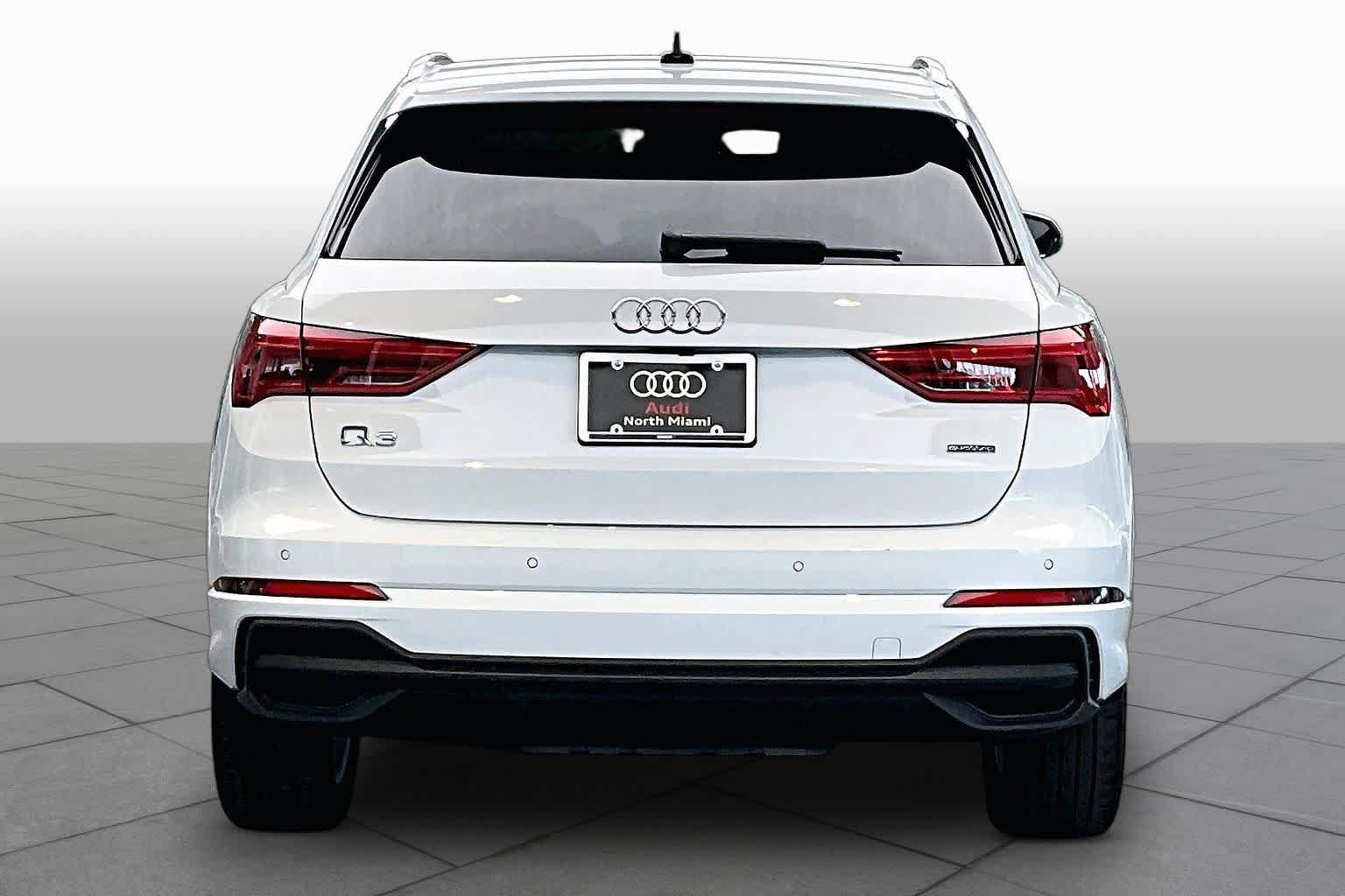 Used 2024 Audi Q3 2.0T Premium w/ Convenience Package AWD/4WD image 5