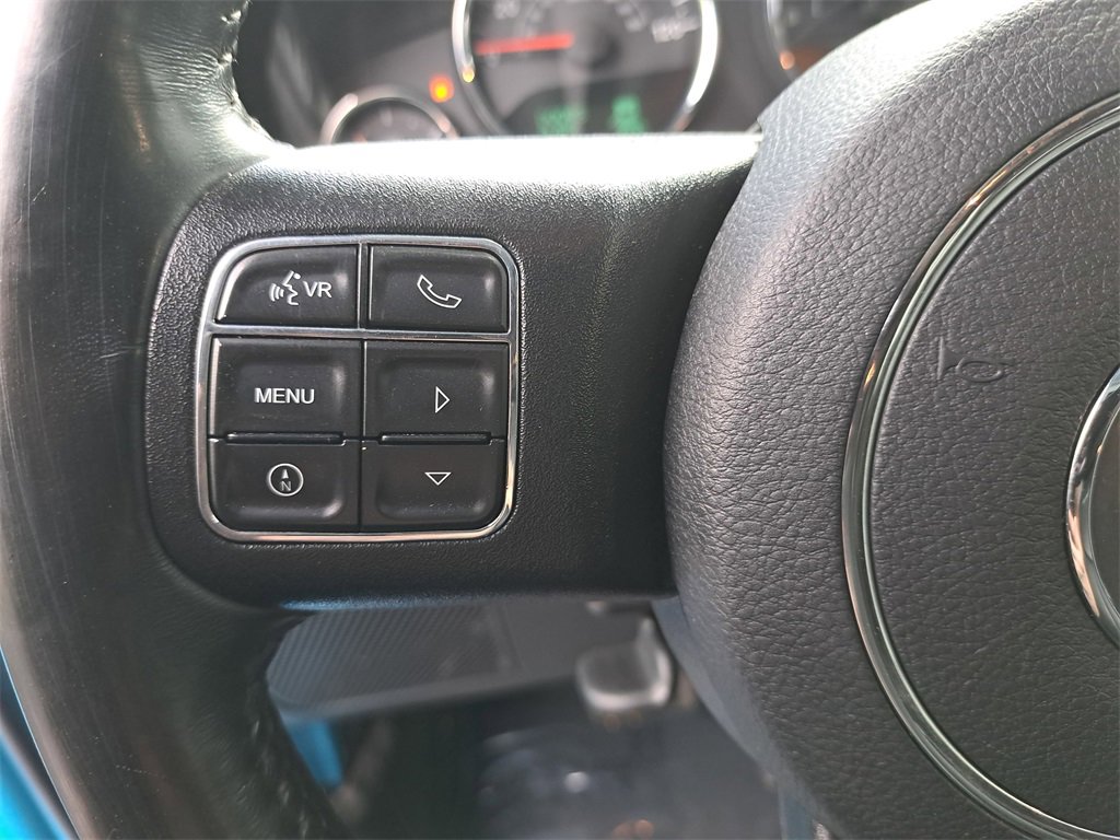 Used 2018 Jeep Wrangler Unlimited Rubicon w/ Connectivity Group image 15