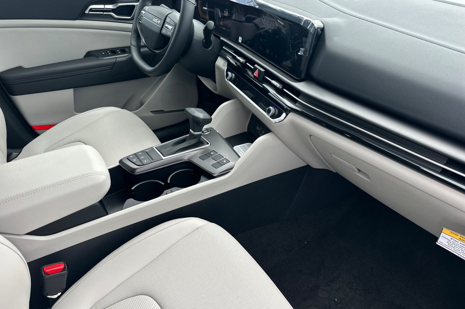 New 2026 Kia Sportage EX FWD image 16