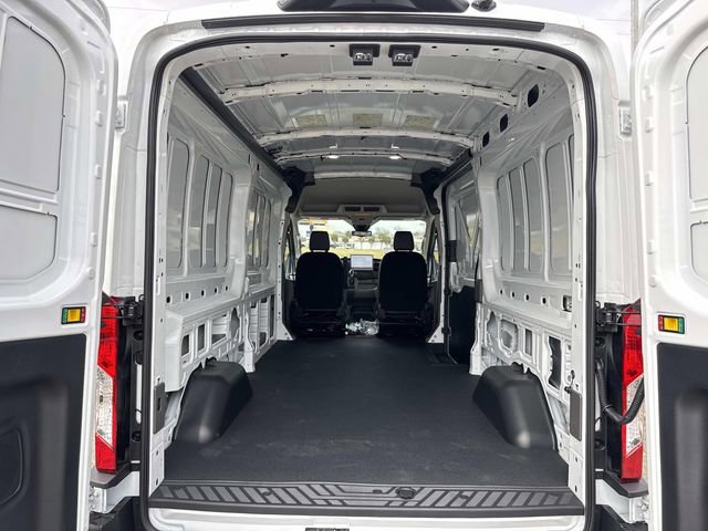 New 2026 Ford Transit 250 148 Medium Roof RWD image 12