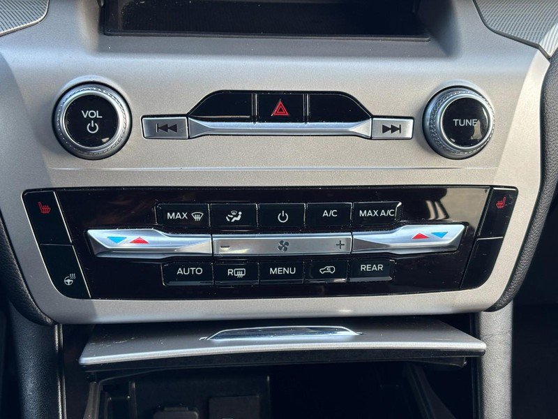 Used 2022 Ford Explorer XLT w/ Equipment Group 202A image 26