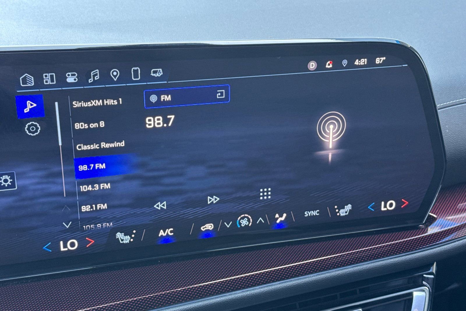 Used 2025 Chevrolet Traverse Z71 image 28