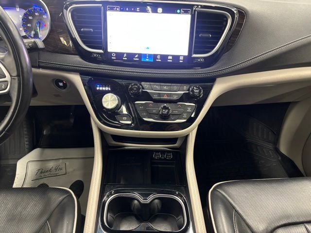 Used 2022 Chrysler Pacifica Limited image 18