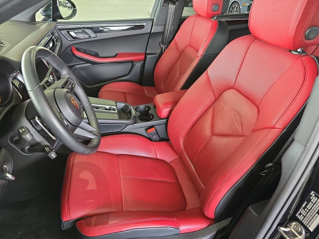 Certified 2025 Porsche Macan S AWD/4WD image 5