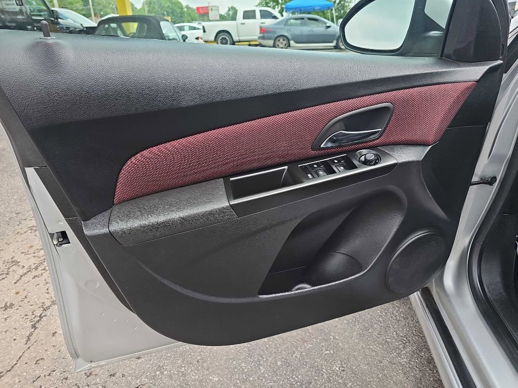 Used 2013 Chevrolet Cruze LT w/ RS Package image 25