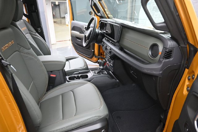 New 2026 Jeep Gladiator Mojave AWD/4WD image 18