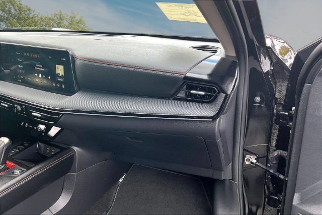 Certified 2025 Nissan Kicks SR AWD/4WD image 25