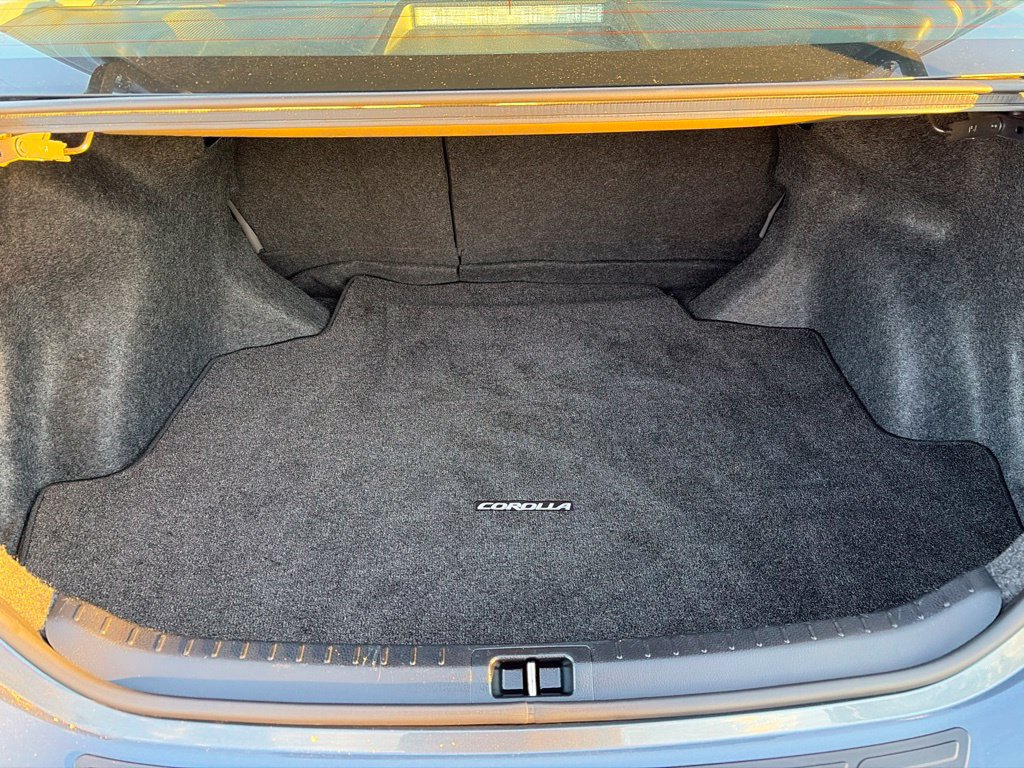 Used 2015 Toyota Corolla LE w/ Body Protection Package #1 FWD image 15