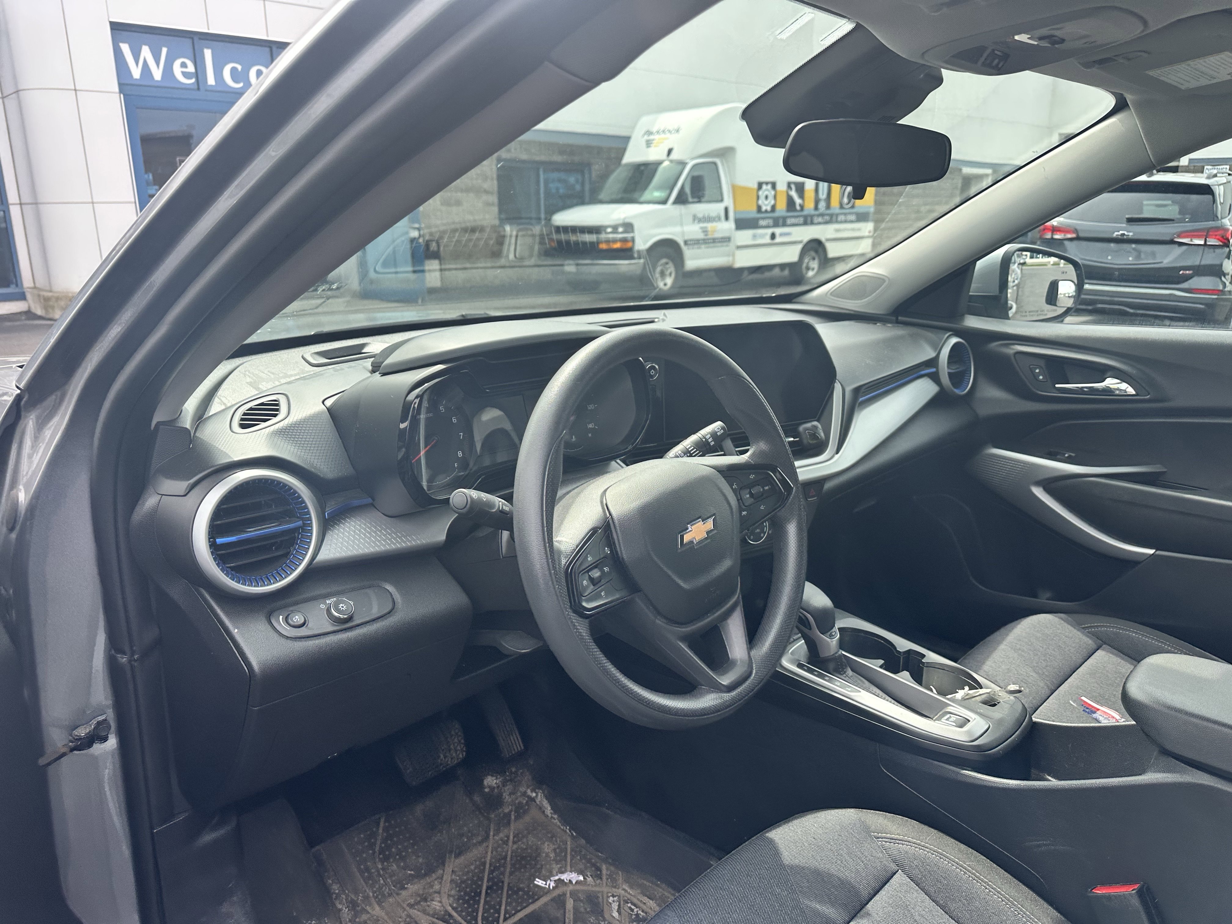 Used 2024 Chevrolet Trax LS w/ LS Convenience Package image 11