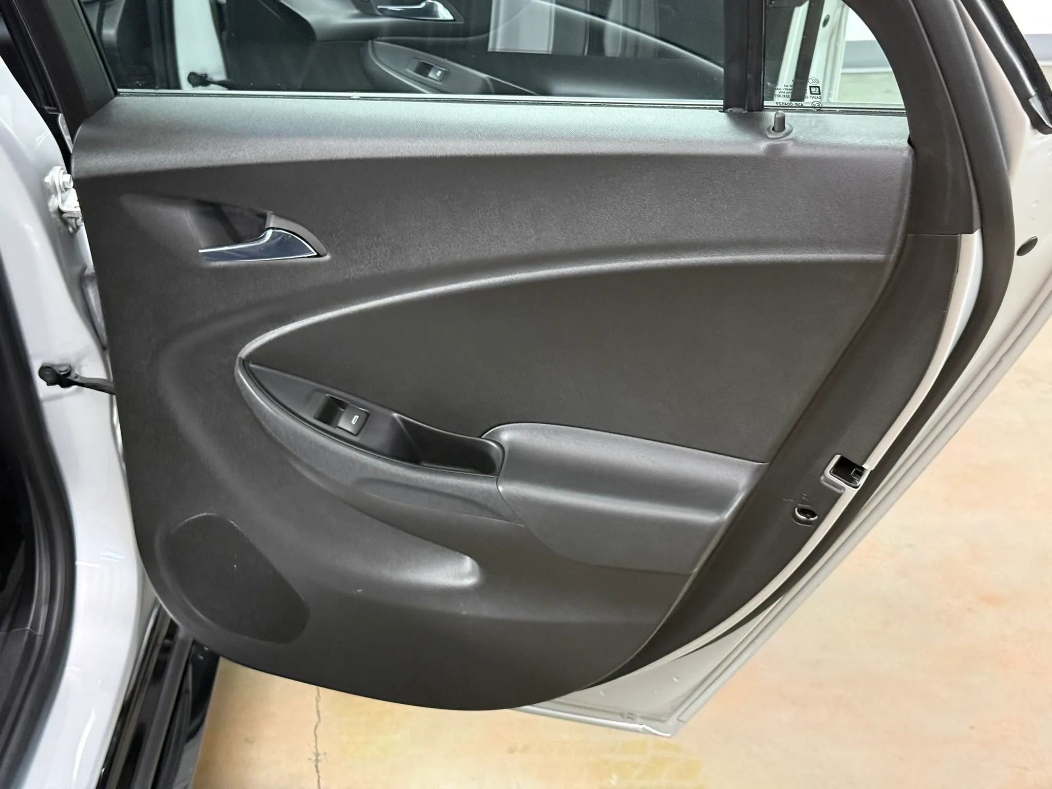 Used 2017 Chevrolet Volt Premier w/ Driver Confidence II Package image 20