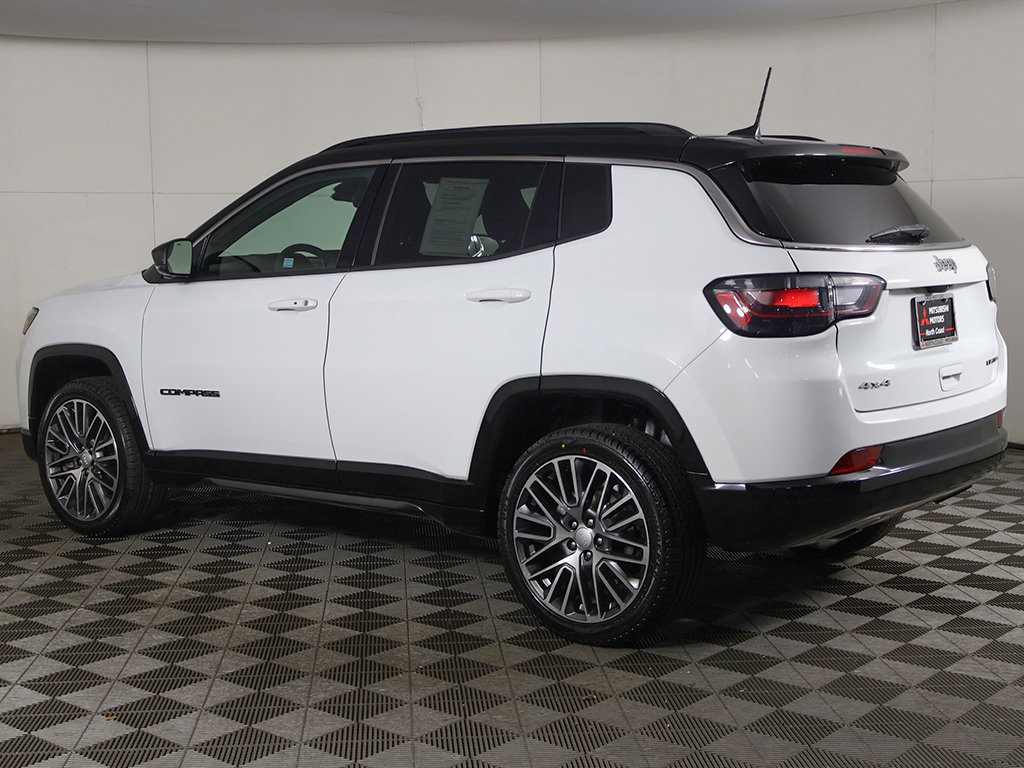 Used 2023 Jeep Compass Limited w/ Elite Group AWD/4WD image 10