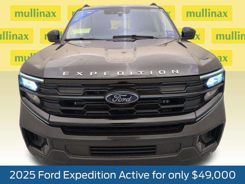 Certified 2025 Ford Expedition Active RWD image 13