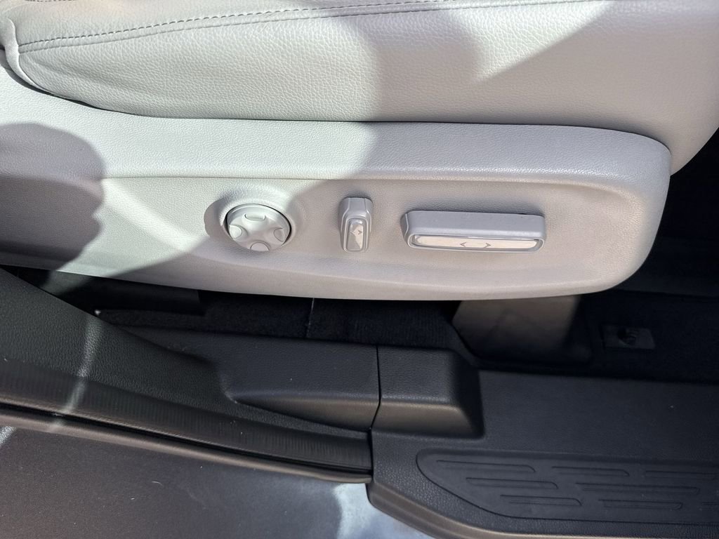 Used 2023 Honda Odyssey EX-L image 45