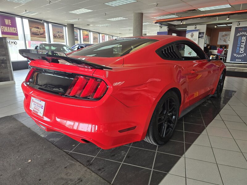 Used 2017 Ford Mustang Coupe RWD image 4