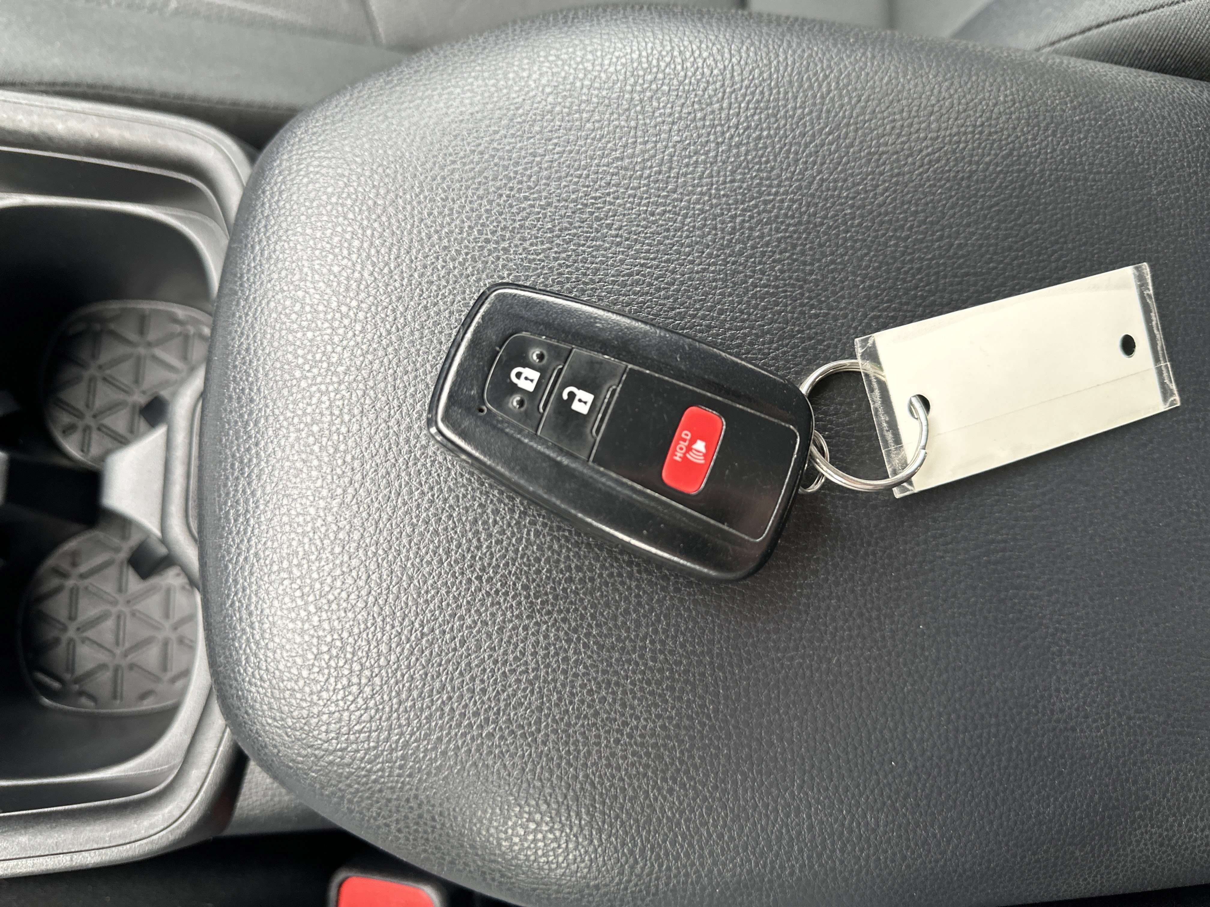 Used 2021 Toyota RAV4 XLE image 27