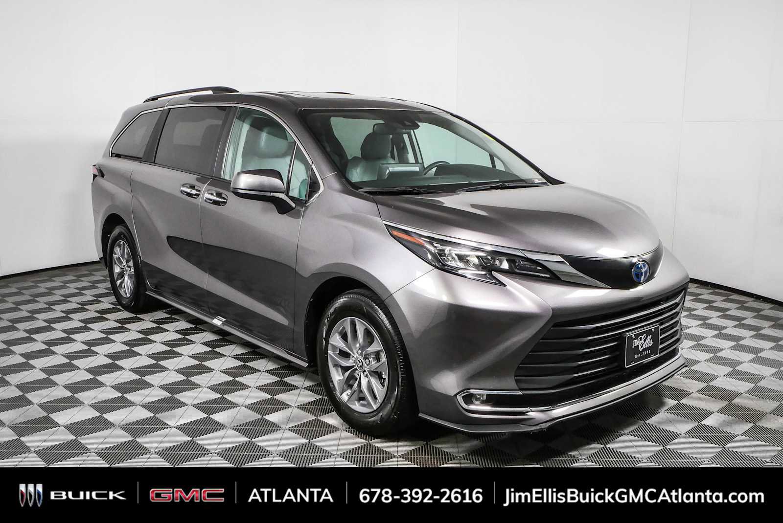Used 2024 Toyota Sienna XLE