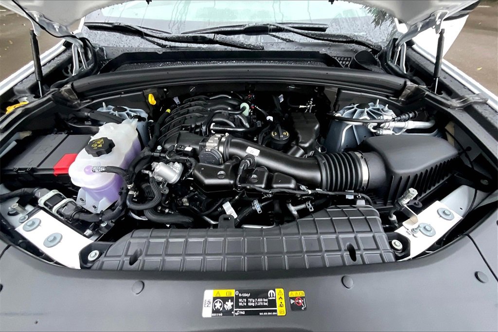 New 2025 Jeep Grand Cherokee L Altitude image 11