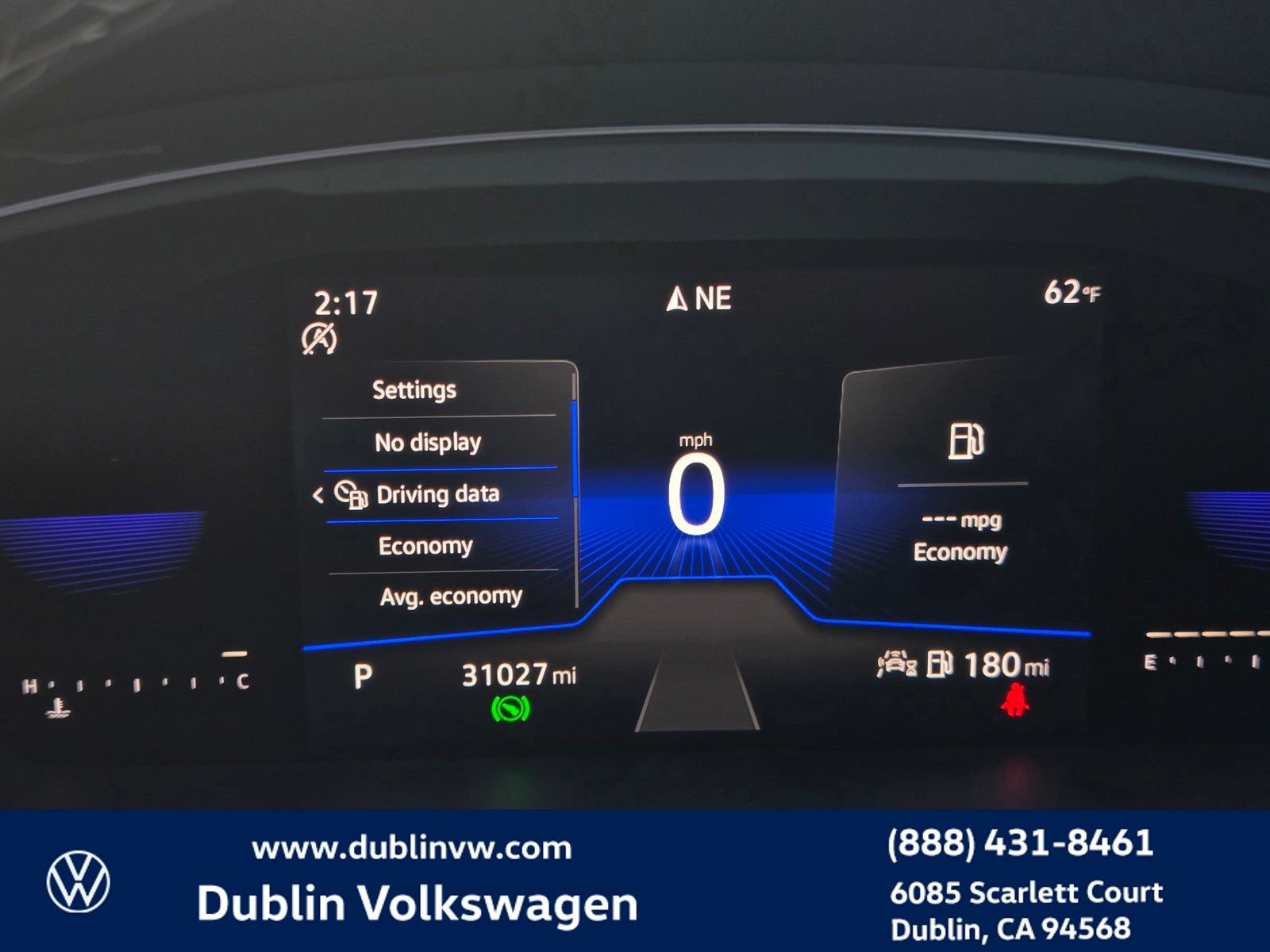 Certified 2022 Volkswagen Tiguan SE w/ Panoramic Sunroof Package image 25