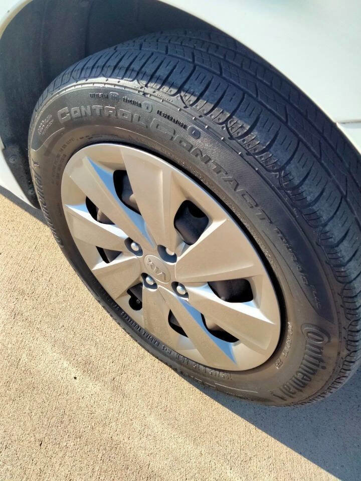 Used 2020 Kia Rio LX image 25