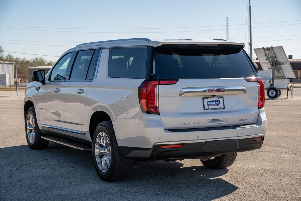 Used 2023 GMC Yukon XL SLT w/ SLT Premium Package image 5