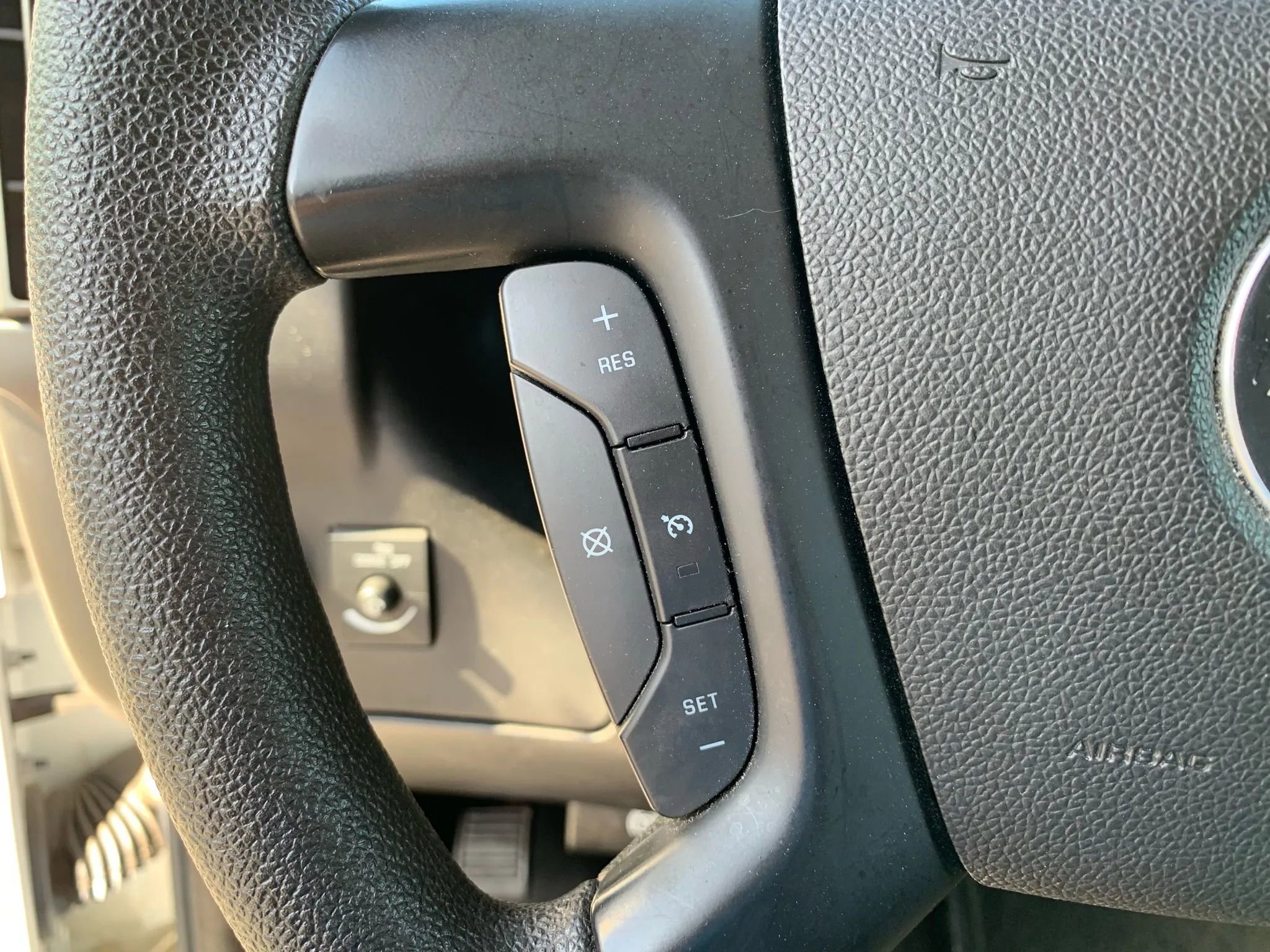 Used 2014 Chevrolet Express 4500 w/ Ambulance Package image 14